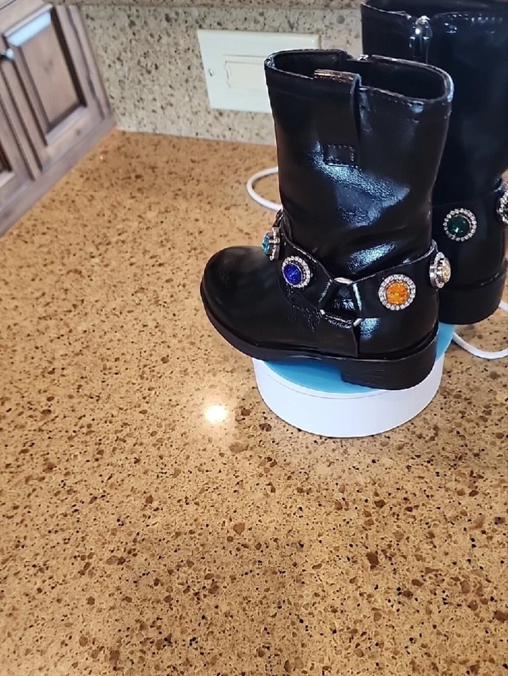 Kids Black Patent Jewel Buckle Boots NWOT SIZE-5c. ((JEWEL IS MISSING SEE PIC..)